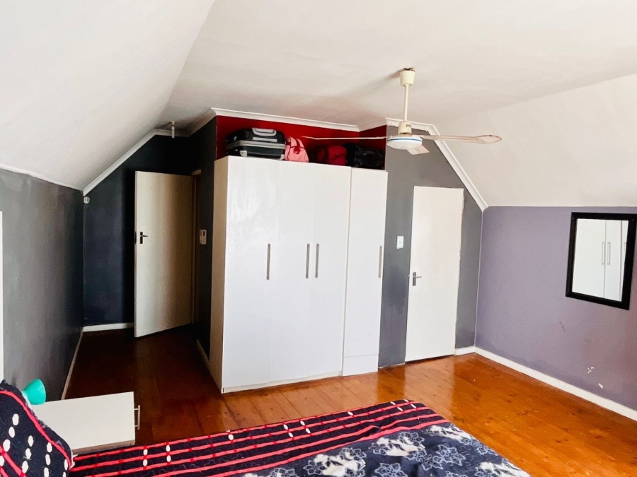 4 Bedroom Property for Sale in Wavecrest Western Cape